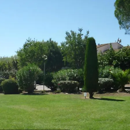 Le Du Golf Apartment *